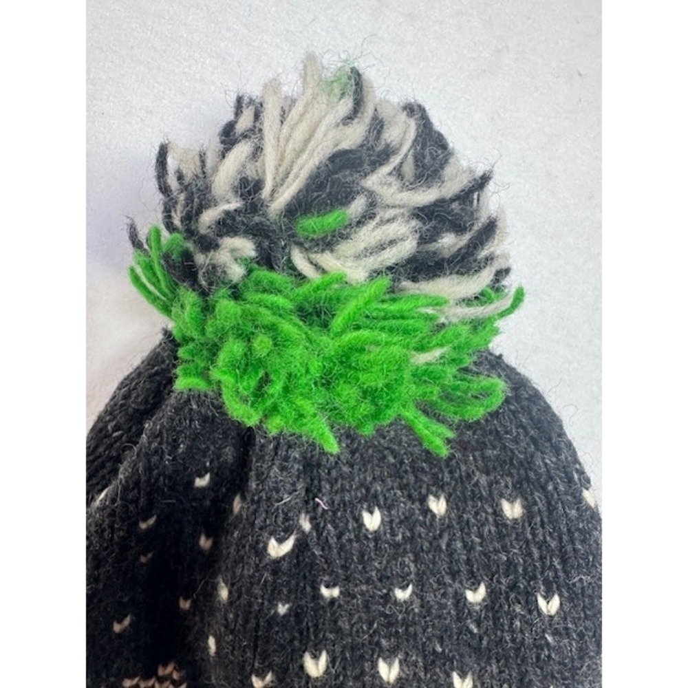 Kyber Outerwear Wool Nepal Winter Hat Grey Green Checkered - Picture 3 of 9